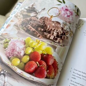 The Unofficial BRIDGERTON Cookbook By Lex Taylor | 100 Dazzling Recipes Inspired